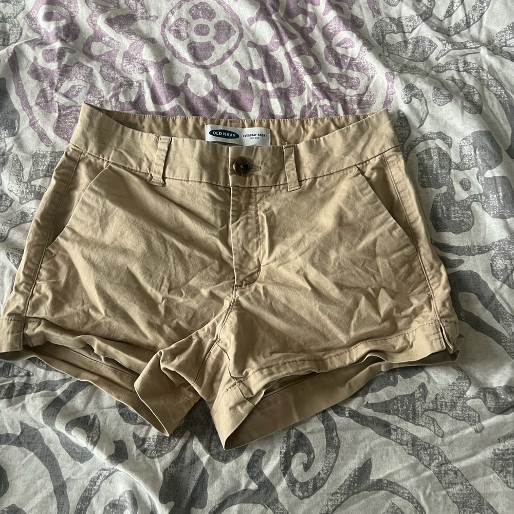 MID-RISE shorts